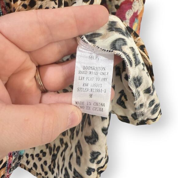 Savanna Jane Leopard Print Floral Embroidered V-Neck Bell Sleeve Tunic Size M - Picture 6 of 11